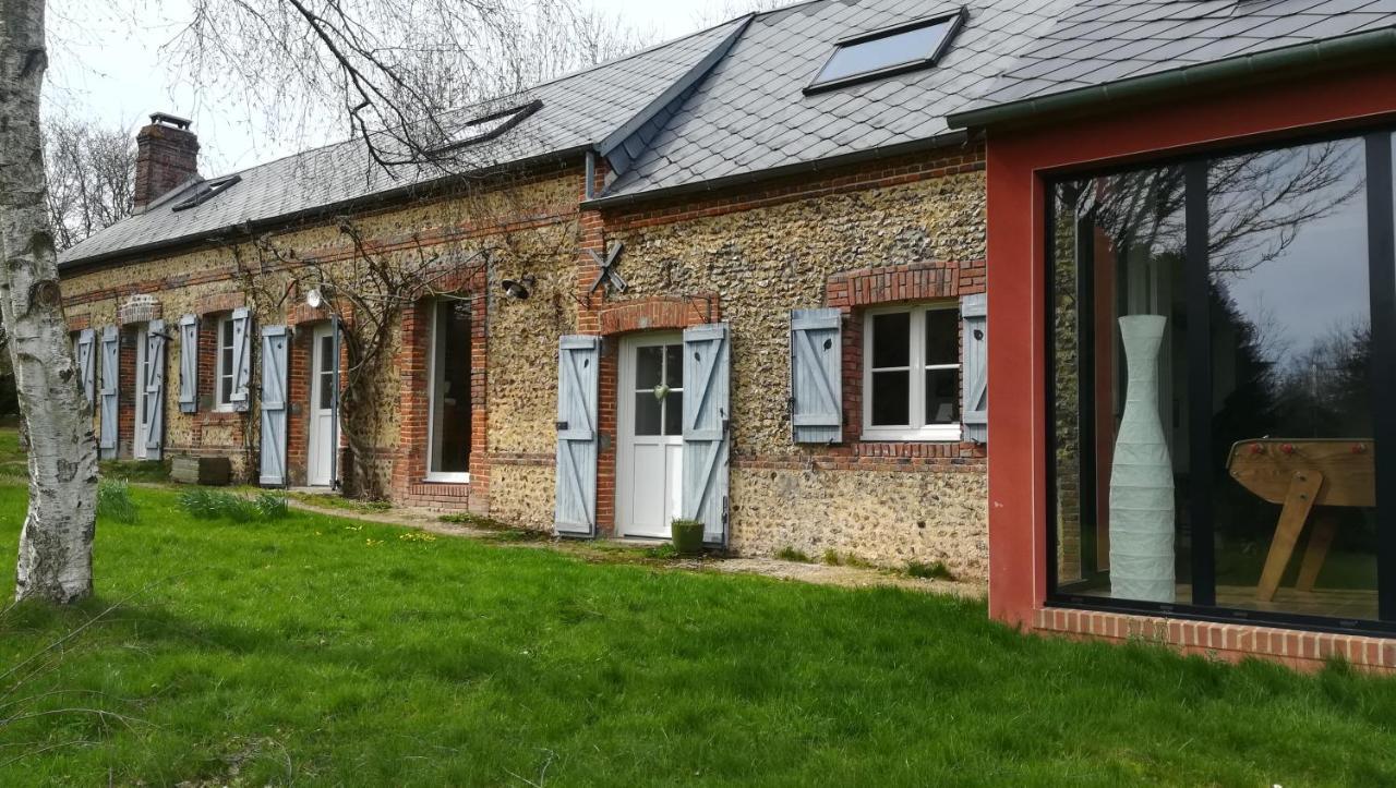 Au Bouton Dort Acomodação com café da manhã Sainte-Gauburge-Sainte-Colombe Exterior foto